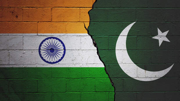 Иран разрешил проход через Ормузский пролив 20 пакистанским судам