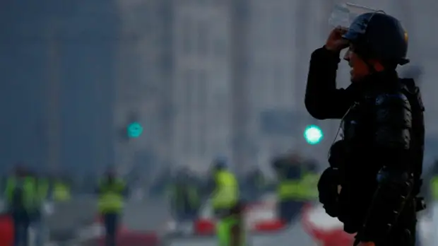 Захарова напомнила о «жёлтых жилетах» после слов Макрона о Венесуэле