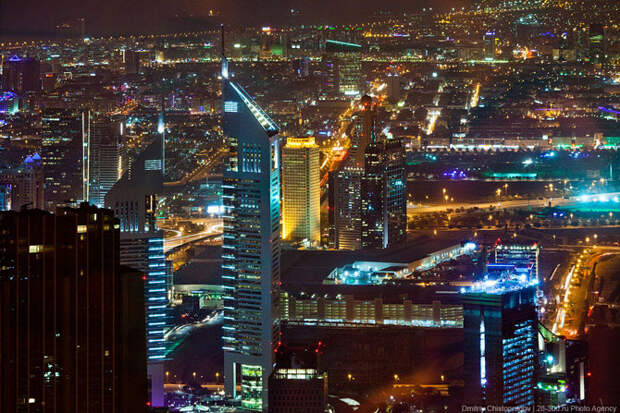 Ночные виды с самого высокого здания в мире
