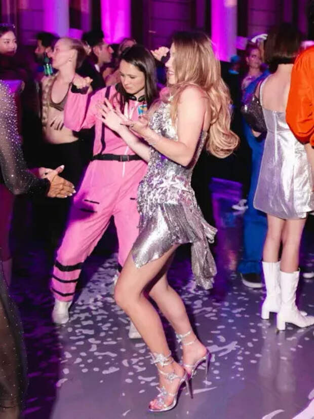 День рождения Сидни Суини