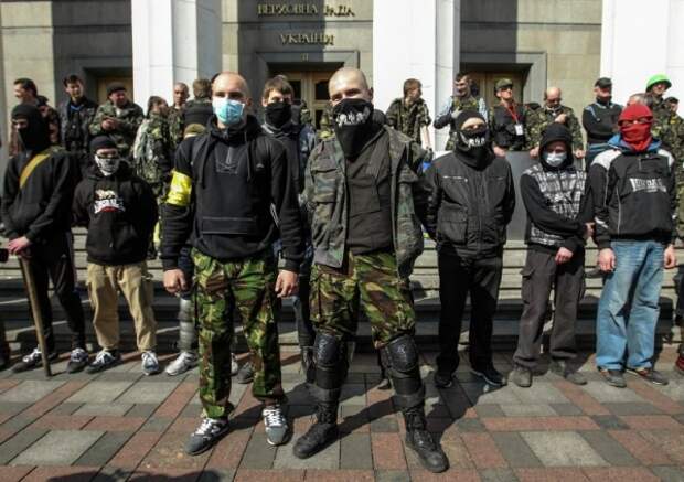 За Донбасс ответите. Украинцы устроили охоту на «АТОшников»