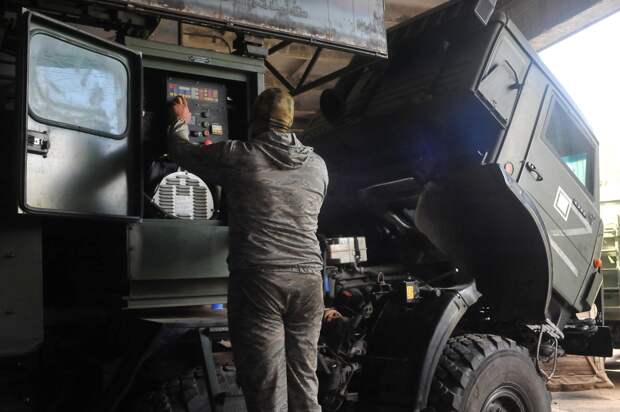 Российские военные рассказали о ремонте техники в зоне СВО