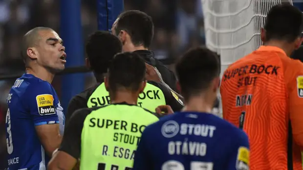 Пепе может получить дисквалификацию до двух лет за удар директора «Спортинга»