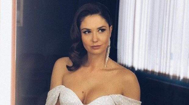 Забыла Прилучного и стала «абсолютно нага»: фото Агаты Муцениеце в день рождения