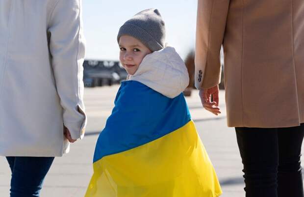 Над Украиной сбросили листовки о подвигах Красной армии
