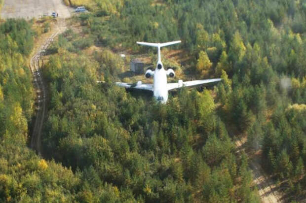 Ту-154. Посадка на аэродроме на реке Ижма 
