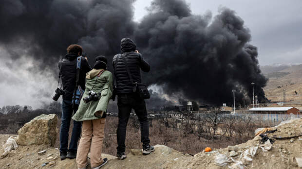 Взрывы на НПЗ в Иране и кислотные дожди сказались на здоровье жителей Тегерана