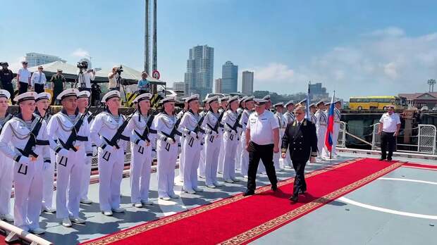 Отряд кораблей Тихоокеанского флота прибыл в Камбоджу