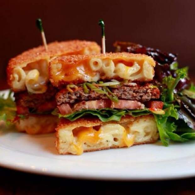 mac and cheese burger