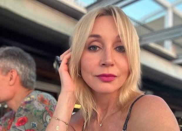 Кристина Орбакайте примерила дерзкий образ в «славянском стиле»