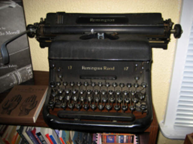 Запатентована пишущая машинка