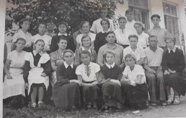 Советские старшеклассники, 1954 год. Фото: автора.