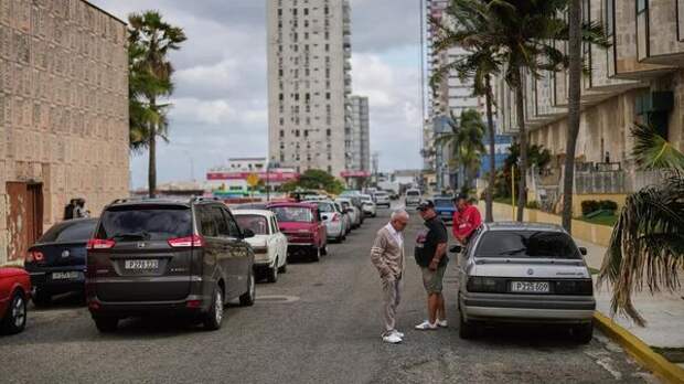 Россия планирует направить на бедствующую Кубу нефть