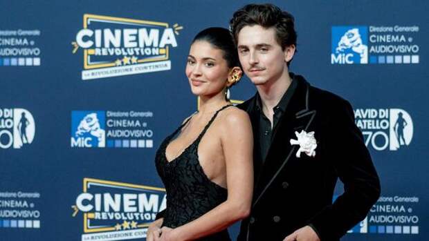 Не поддается «проклятию клана Кардашьян»: Шаламе засекли на секретных каникулах с его любимой