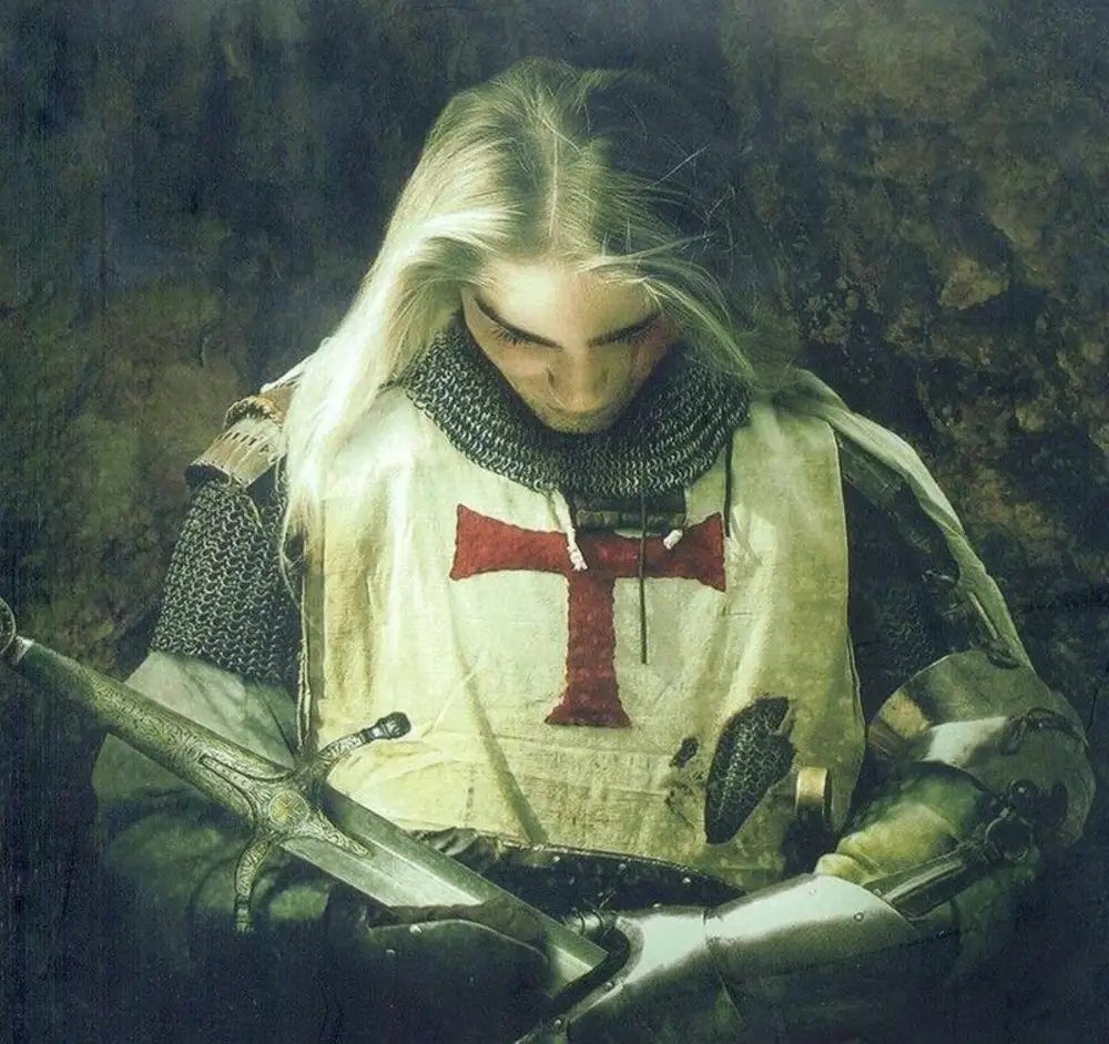Женщина рыцарь тамплиер