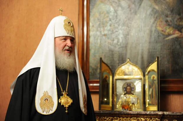 Признание Патриарха: Почти всю зарплату тратил на погашение отцовских долгов