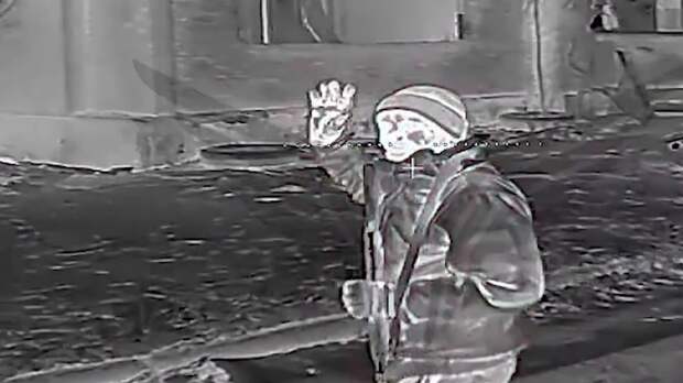 Боевик ВСУ помахал рукой российскому дрону и лишился головы