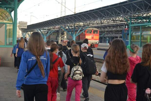 Волонтеры «Единой России» встретили детей из ДНР в Самаре