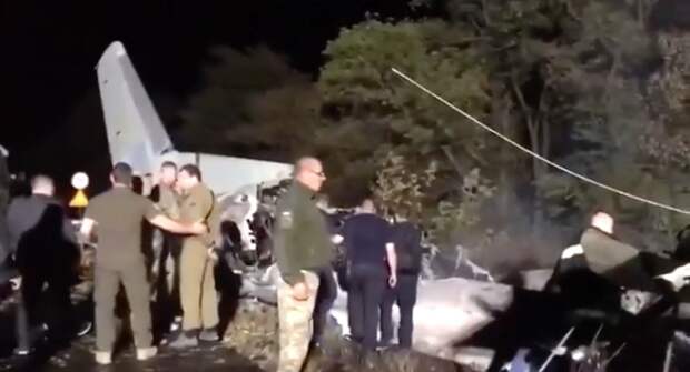Под Харьковом разбился военный самолет с курсантами на борту