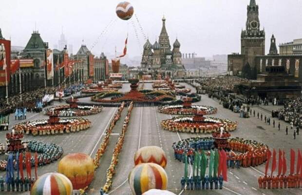 5. Первомайский парад на Красной площади в Москве, СССР, 1 мая 1959 1 мая, СССР, демонстрация, интересно, исторические фото