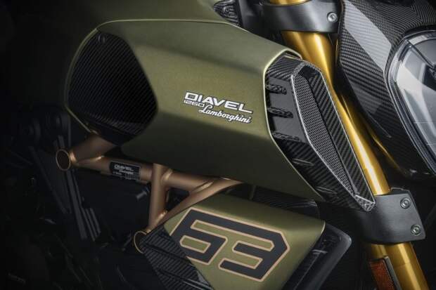 Ducati и Lamborghini представили байк ограниченной серии, вдохновленный гибридным суперкаром Sian
