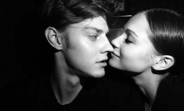 Софья Синицына опубликовала первое фото Павла Табакова с их дочерью Мией