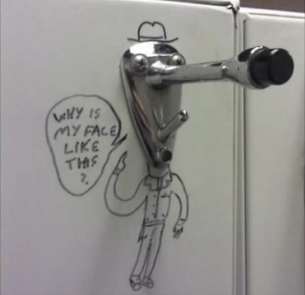 15 забавных актов вандализма, обнаруженных в общественных туалетах изображение 3