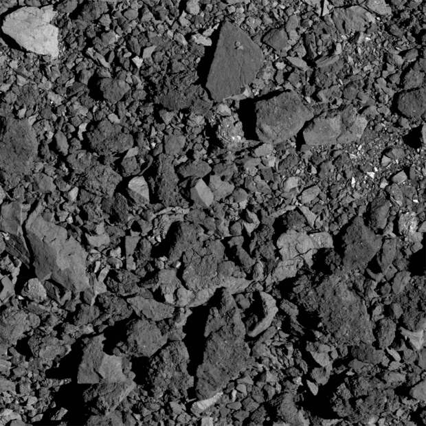 Отсутствие реголита на астероиде Бенну объяснили высокой пористостью горных пород
