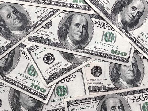 Попытка притронуться к крупной сумме денег закончилась для парня самым неожиданным образом