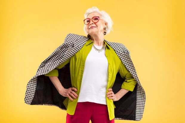 Инвестиции в стиль: пять обновлений в гардеробе для женщин после 60 лет