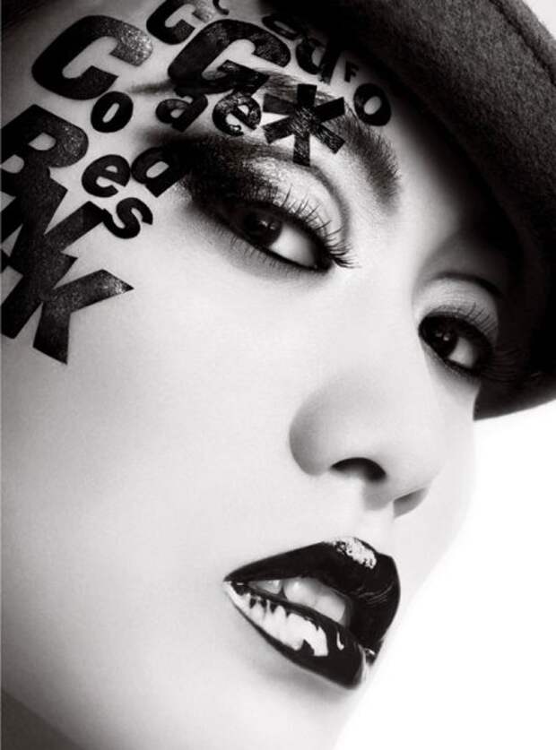 Календарь на 2012 год от компании Maybelline 