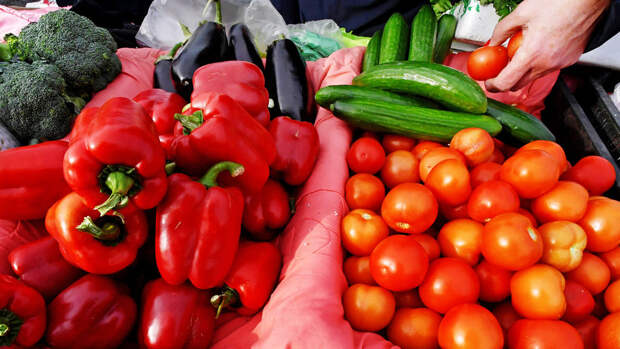 Литва усилила проверки импортных овощей, чтобы не допустить ввоз продукции из РФ
