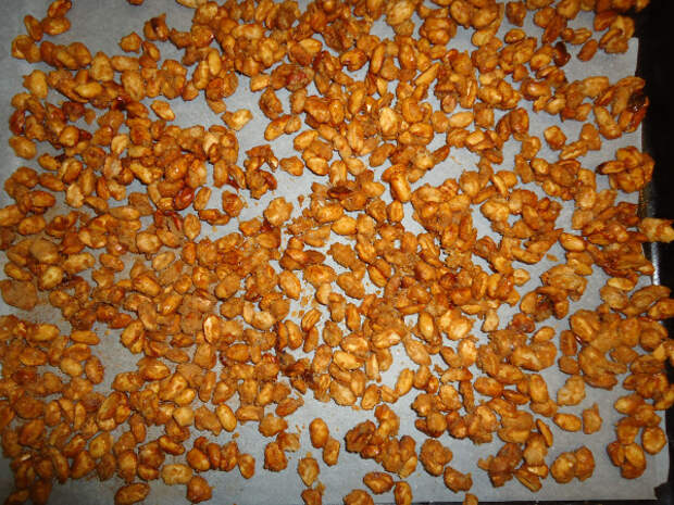 Арахис в сахарной глазури.
