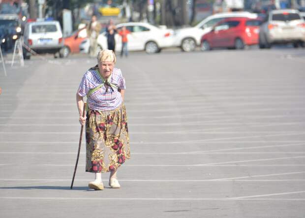 Пенсионерка в юбке. /Фото: business-class.su