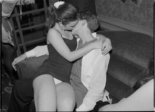 «Агония и экстаз»: гормонально заряженные фотографии юных влюбленных из 90-х