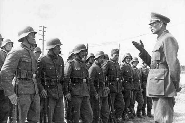 75 лет назад был вынесен приговор бывшему генералу Красной армии Андрею Власову 75 лет назад был вынесен приговор бывшему генералу Красной армии Андрею Власову