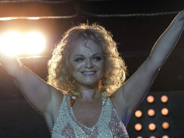 Лариса Долина вернулась из ОАЭ и сразу приступила к репетициям — видео