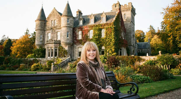 Замок Пугачёвой в Подмосковье обходится ей в миллион рублей ежемесячно