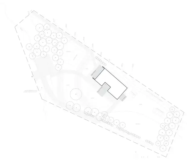 Загородный деревянный дом с террасами в Литве