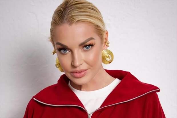 Волочкова пожаловалась, что дочь и мать не поддержали ее после операции