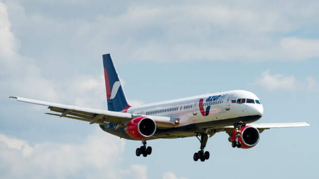 Пассажиров севшего в Китае рейса Azur Air разместят в местной гостинице