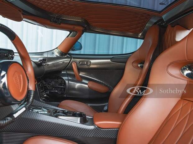 Редкий Koenigsegg Regera 2019 года с крутыми опциями отправляется на аукцион