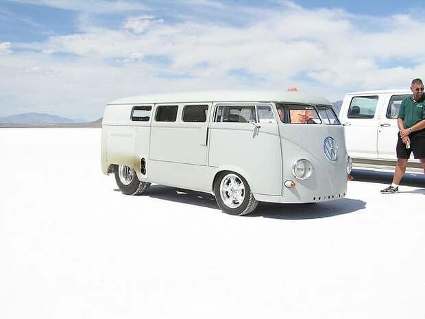 VW Bus с двигателем мощностью 600 лошадей Type-2, volkswagen, микроавтобус, тюнинг