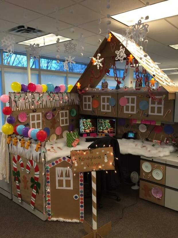 Коробки — тренд в украшении рабочего пространства новый год, праздничное настроение, украсили офис, украшения, фото