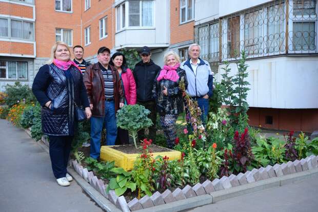 Жители дома на Челобитьевском шоссе, 12/Александр Кочубей