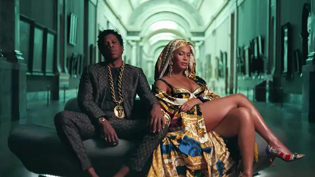 «Культуре нужны иммунитеты»: директор Эрмитажа о взаимодействии музеев и закона, клипе Бейонсе в Лувре и котах