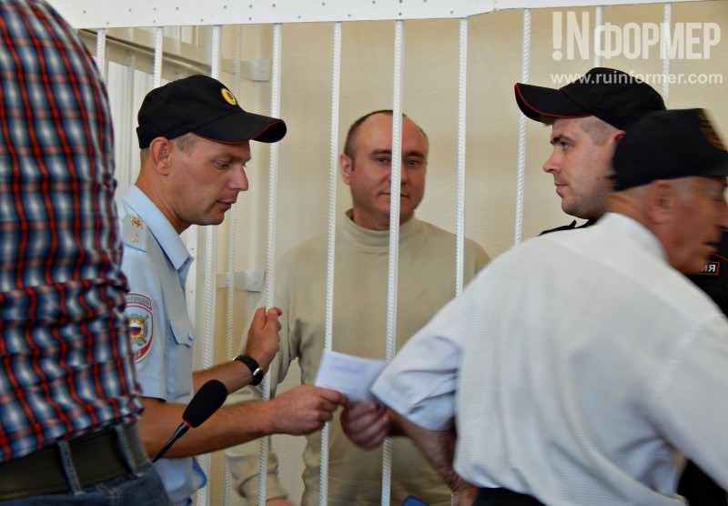 В севастопольском суде Геннадий Басов держится достойно (фото)