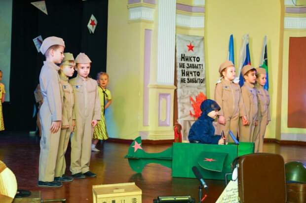 Гала-концерт конкурса патриотической песни «Февральский ветер» прошел в Иркутске 1 Гала-концерт конкурса патриотической песни «Февральский ветер» прошел в Иркутске