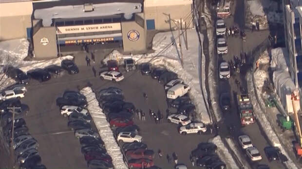 В США во время хоккейного матча произошла стрельба — погибли два человека