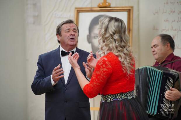 Җырчы һәм шагыйрь Георгий Ибушевның 40 еллык сәхнә иҗатына багышланган концерт булды